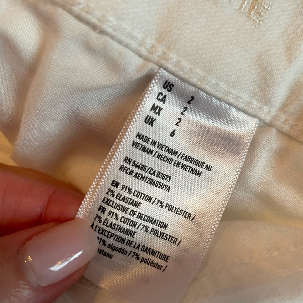 Hi Rise Shorts - Picture 3 of 4